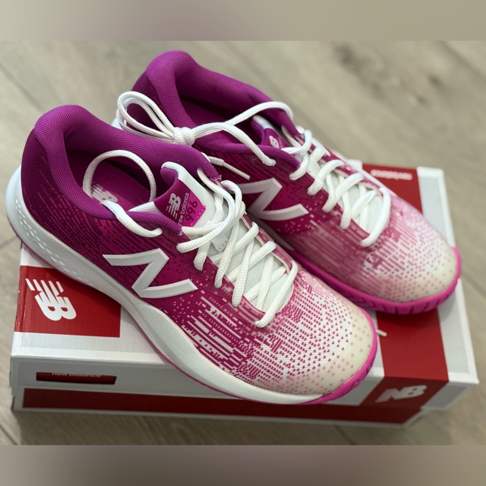 New Balance 996 tennis court shoes - youth 7 new!